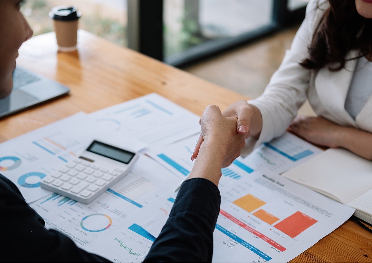 香烟的健康提示和警告标签