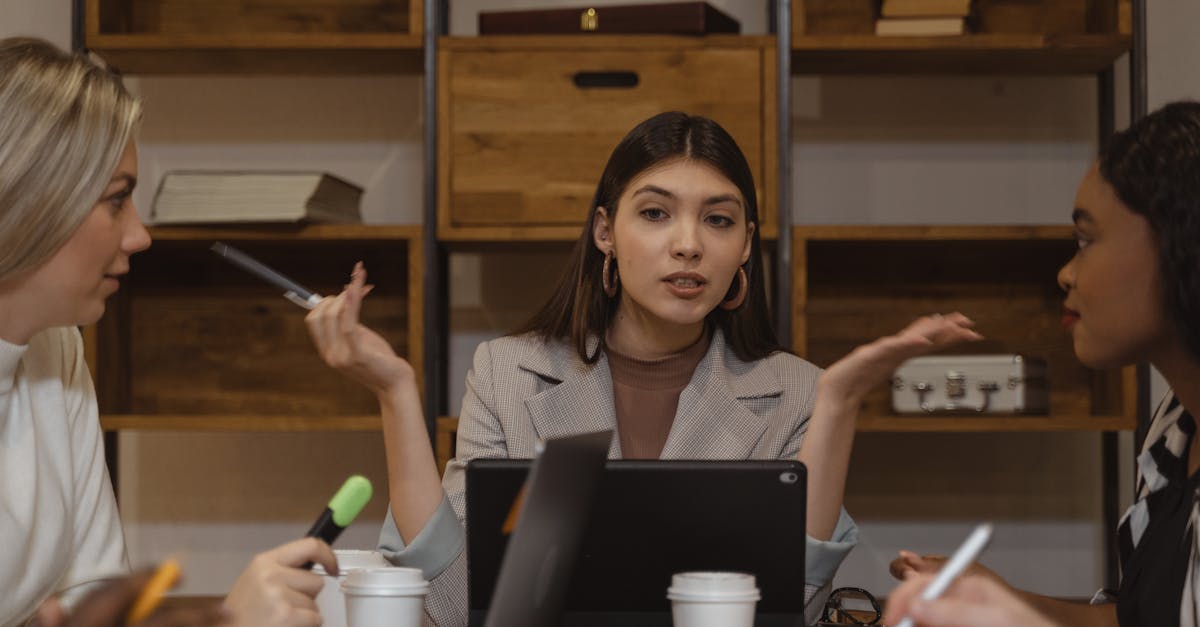 荒野行动:华住会app详情下载教程