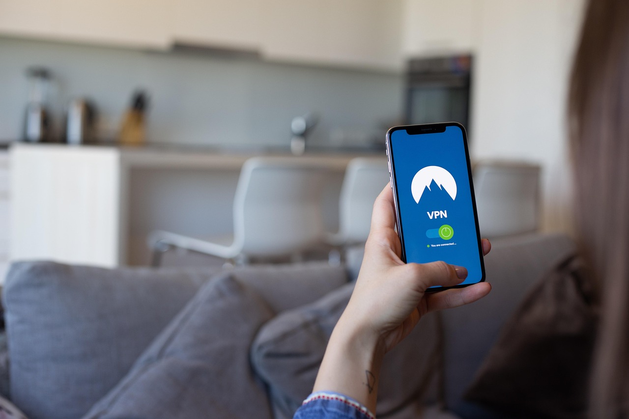 微信号白号批发：手机流量卡和宽带流量卡的使用收费问题解答。